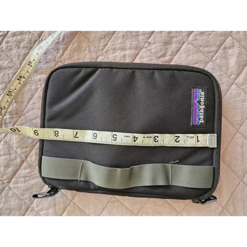 PATAGONIA Tablet Kindle Padded Zip Around Case‎